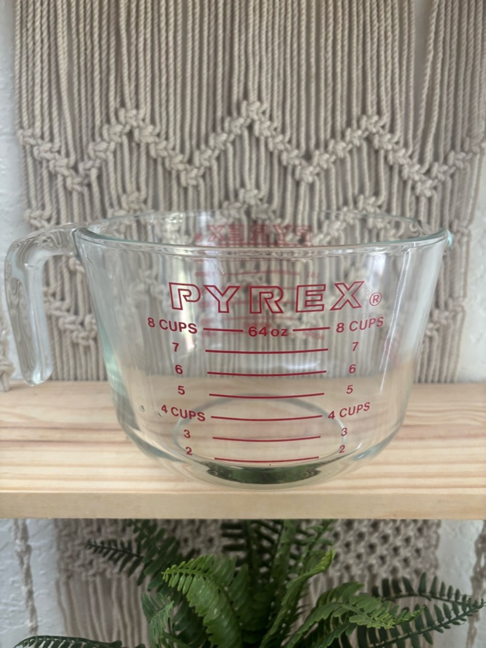Vintage Pyrex 8-cup (64 oz) glass measuring cup